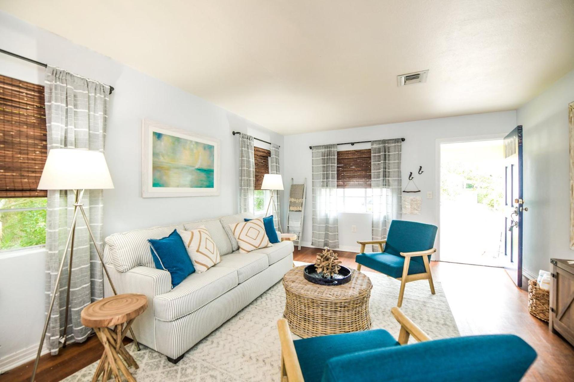 Casa Posada - So Close You Can Hear The Waves Historic Beach Cottage W Beach Gear Anna Maria Extérieur photo